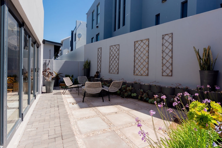 4 Bedroom Property for Sale in Calypso Beach Western Cape